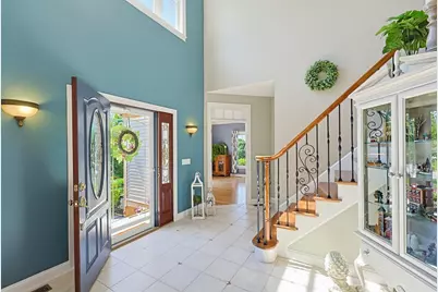 135 Pokanoket Path, Wrentham, MA 02093 - Photo 3