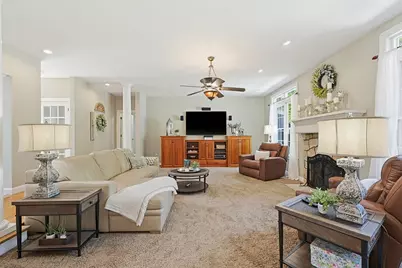 135 Pokanoket Path, Wrentham, MA 02093 - Photo 11