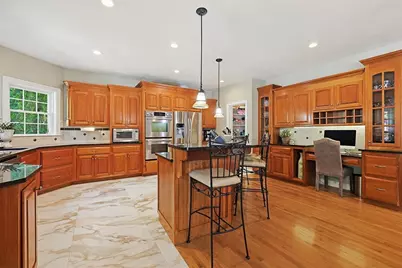 135 Pokanoket Path, Wrentham, MA 02093 - Photo 7