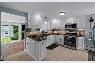 13 Greenwood Ave, Dudley, MA 01571 - Photo 15