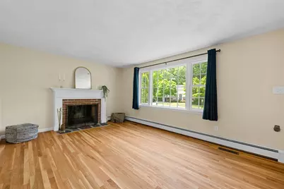13 Greenwood Ave, Dudley, MA 01571 - Photo 9