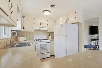10 Holiday Ln, Dennis, MA 02639 - Photo 9