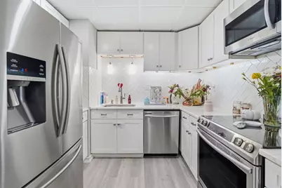 64 Foster St #305, Peabody, MA 01960 - Photo 7