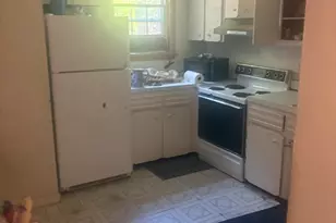 180 Main St, Bridgewater, MA 02324 - Photo 3