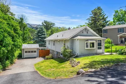 25 Wonderland Ave, Saugus, MA 01906 - Photo 3