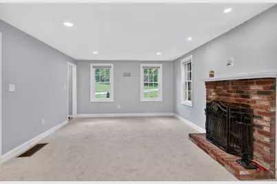10 Virginia Rd, Tyngsborough, MA 01879 - Photo 7