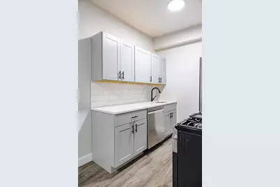 626 E 6th #2, Boston, MA 02127 - Photo 3