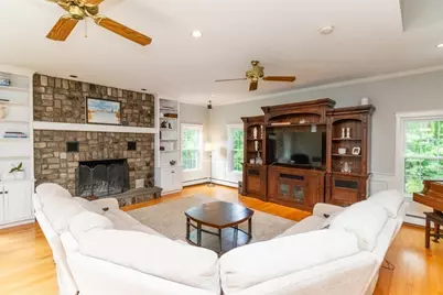745 Washington St, Walpole, MA 02081 - Photo 5