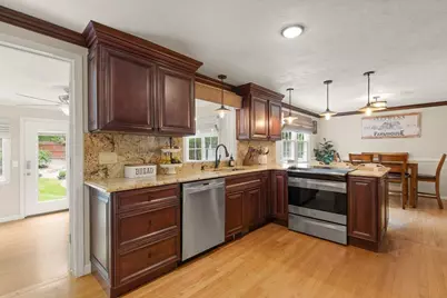 9 Highland, Stoughton, MA 02072 - Photo 7