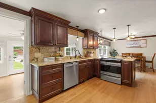 9 Highland, Stoughton, MA 02072 - Photo 7