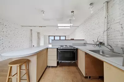 28 Medford St, Chelsea, MA 02150 - Photo 5