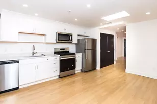 92 Brown St, Waltham, MA 02453 - Photo 3
