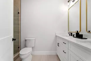 28 Swan Ave, Boston, MA 02128 - Photo 15