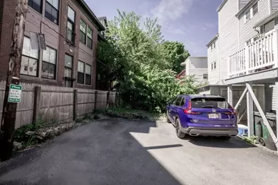 927 Broadway, Chelsea, MA 02150 - Photo 5