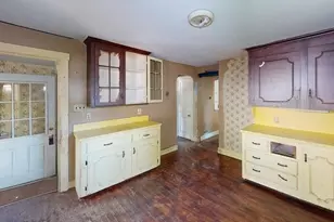 54 Oxford St, Fairhaven, MA 02719 - Photo 13
