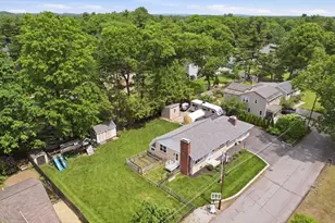 8 Maple Rd, Westford, MA 01886 - Photo 1