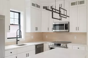 387 Norfolk St, Cambridge, MA 02139 - Photo 3
