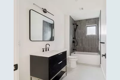 387 Norfolk St #2, Cambridge, MA 02139 - Photo 13