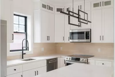 387 Norfolk St #2, Cambridge, MA 02139 - Photo 3