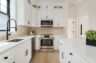 387 Norfolk St, Cambridge, MA 02139 - Photo 3