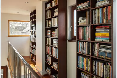 10 Newell St, Cambridge, MA 02140 - Photo 15