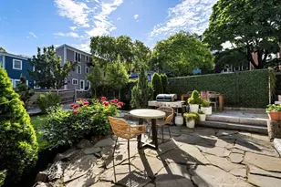 8 Bolton Pl, Boston, MA 02129 - Photo 23