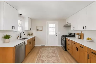 42 Pratt St, Brockton, MA 02302 - Photo 5