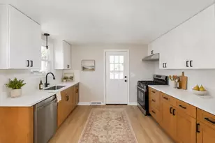 42 Pratt St, Brockton, MA 02302 - Photo 5