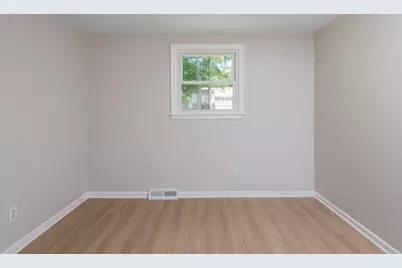 42 Pratt St, Brockton, MA 02302 - Photo 15