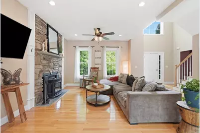 6 Pond Court, Leicester, MA 01611 - Photo 7