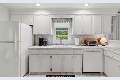 822 Whitman St, Hanson, MA 02341 - Photo 15