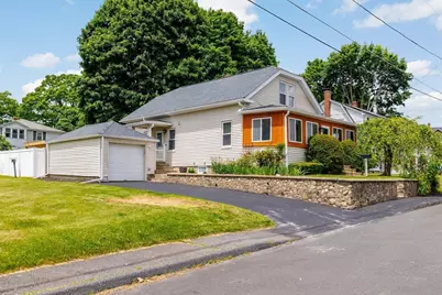 11 Everett Ave, Webster, MA 01570 - Photo 3