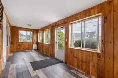 11 Everett Ave, Webster, MA 01570 - Photo 9