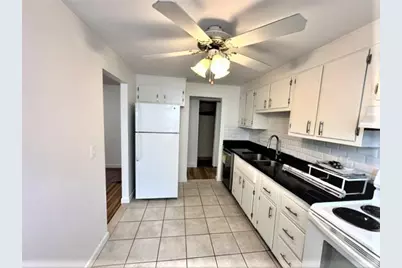 17 King St #2nd Flr, Watertown, MA 02472 - Photo 3