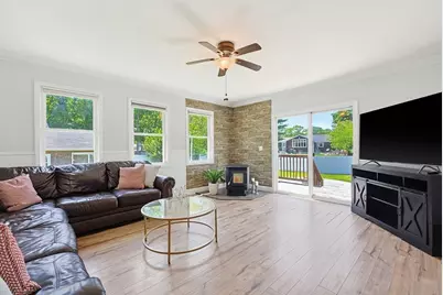 32 Johnson St, North Attleboro, MA 02760 - Photo 7