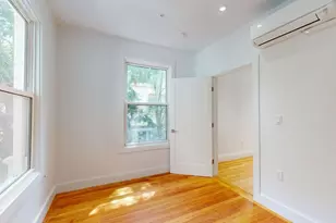 21 Regent Cir, Brookline, MA 02445 - Photo 15