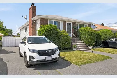 52 Augustus St, Revere, MA 02151 - Photo 1