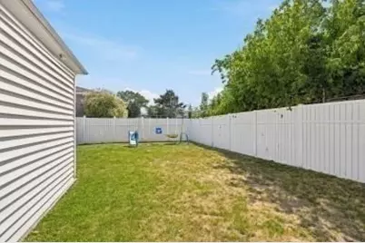 52 Augustus St, Revere, MA 02151 - Photo 21