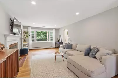 517 Pearl St, Reading, MA 01867 - Photo 3