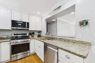153 Sumner St, Quincy, MA 02169 - Photo 9