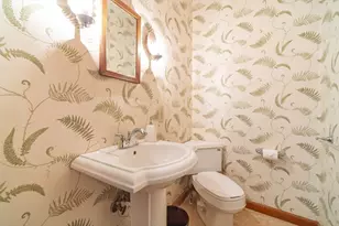 84 Greenwich Rd, East Longmeadow, MA 01028 - Photo 17