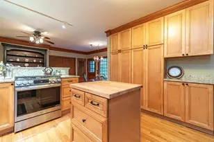 84 Greenwich Rd, East Longmeadow, MA 01028 - Photo 11