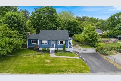 25 Charles St, Dracut, MA 01826 - Photo 3