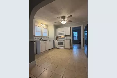 16 Fenimore Blvd, Springfield, MA 01108 - Photo 17