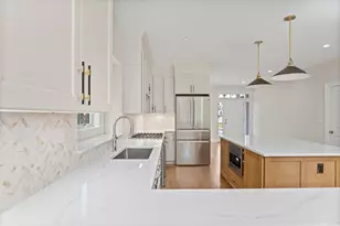 18 Talbot Ln, Reading, MA 01867 - Photo 9