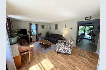 48 Vincent Cir, Worcester, MA 01604 - Photo 3