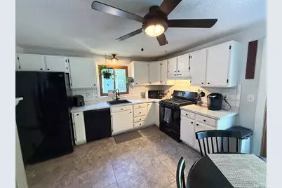 48 Vincent Cir, Worcester, MA 01604 - Photo 9