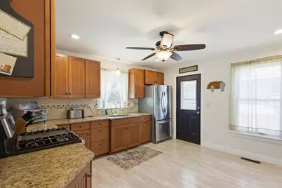 63 Stedman St, Chicopee, MA 01013 - Photo 9