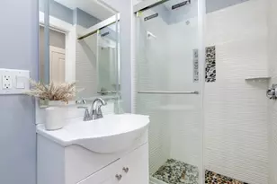 17 Scott St, New Bedford, MA 02744 - Photo 11