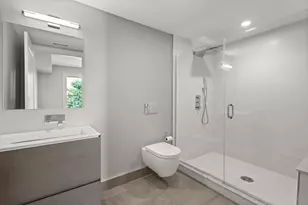 410 W Broadway, Boston, MA 02127 - Photo 15